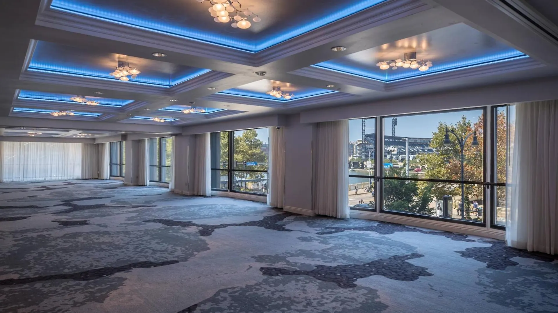 Renaissance Pittsburgh Hotel 4*,