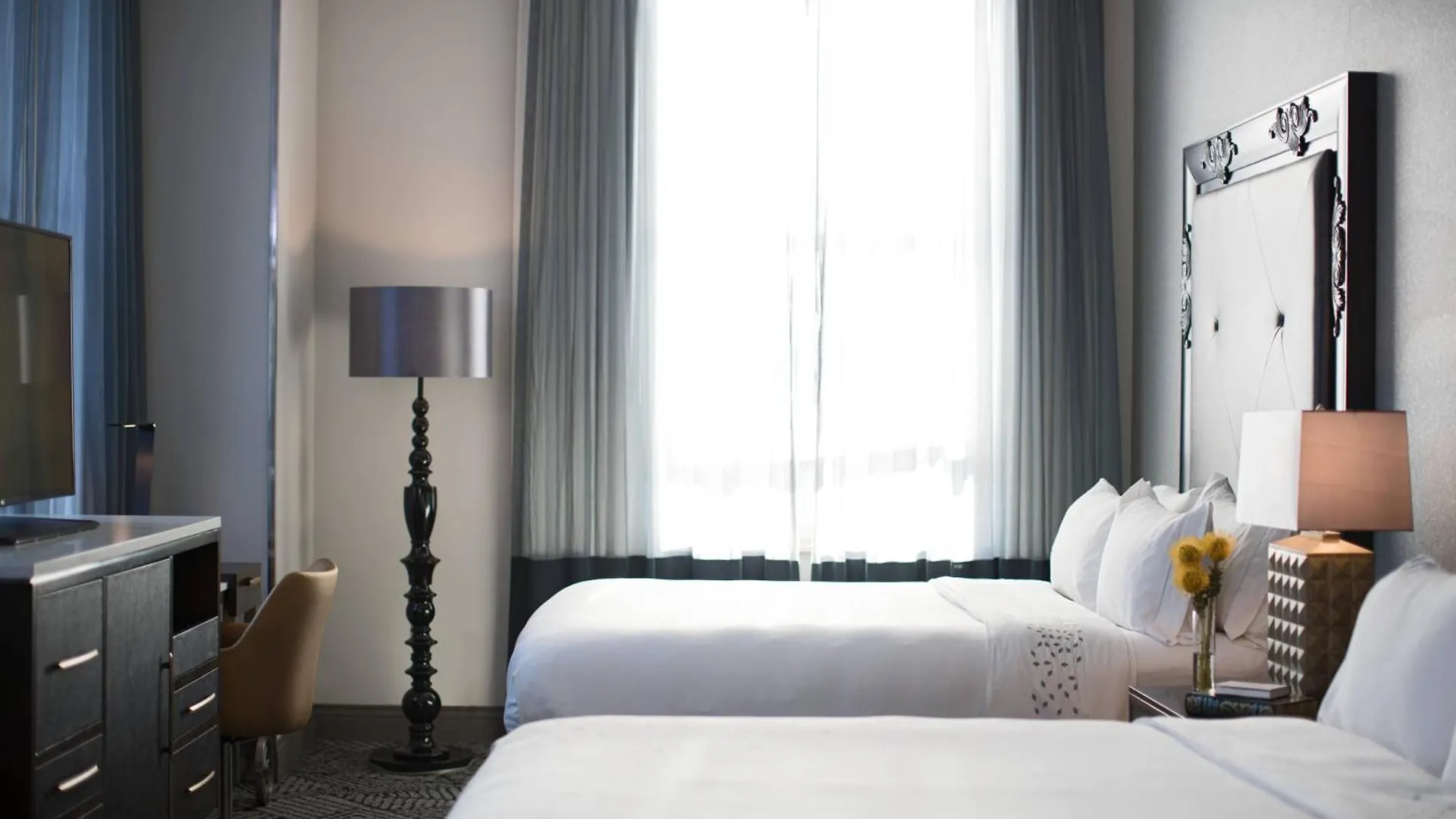 Renaissance Pittsburgh Hotel
