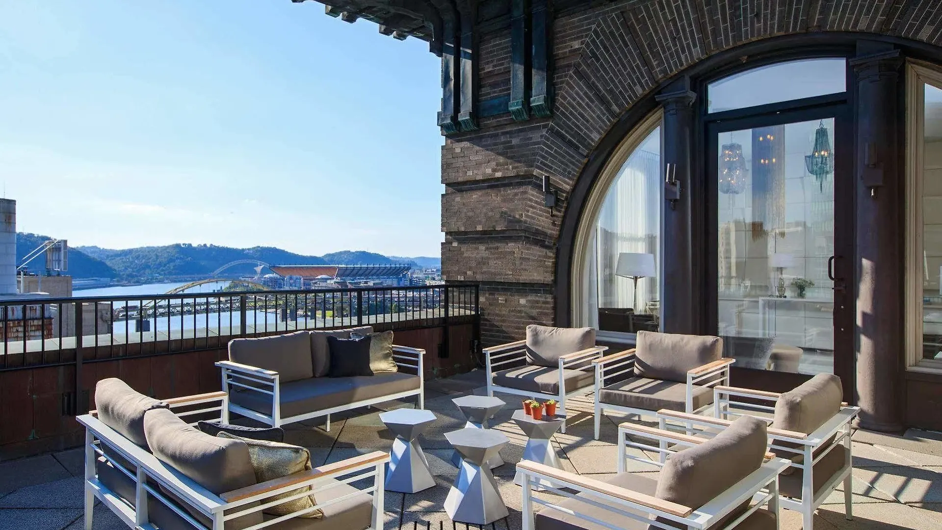Renaissance Pittsburgh Hotel